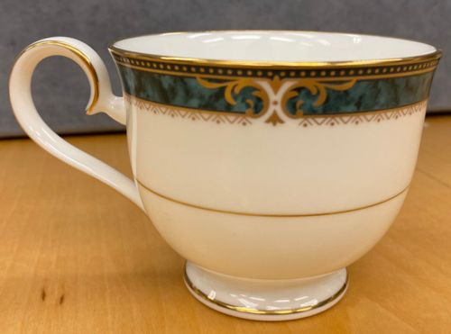 Image for Lot # 33.4a - Noritake Bone China Teacups (6)